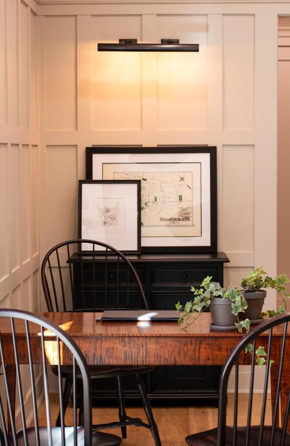 Meeting House Boutique Hotel Falls Church Exterior foto